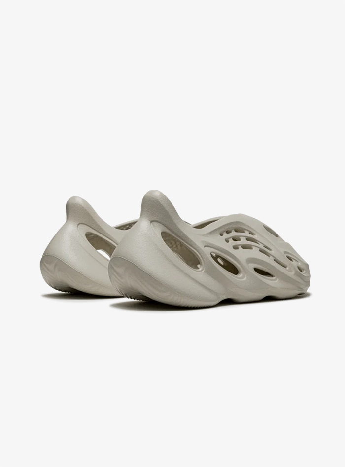Adidas Yeezy Foam RNNR Sand