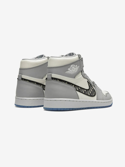 Air Jordan 1 Retro High Dior