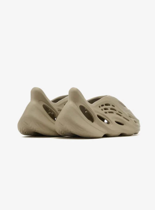 Adidas Yeezy Foam RNNR Stone Salt