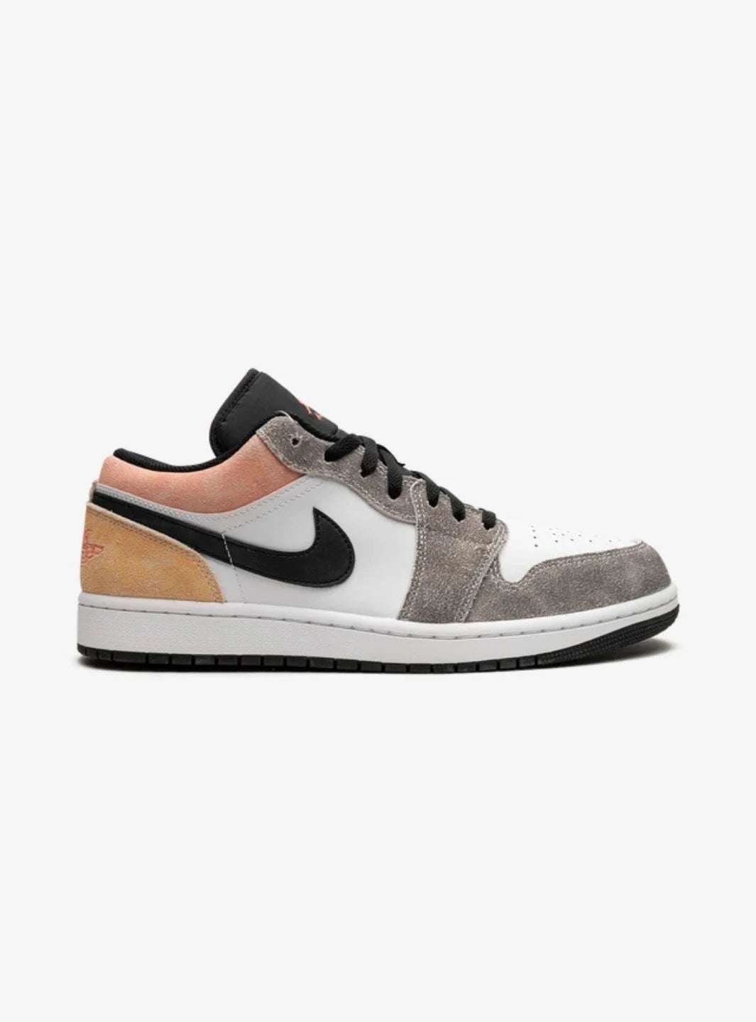 Air Jordan 1 Low SE Flight Club