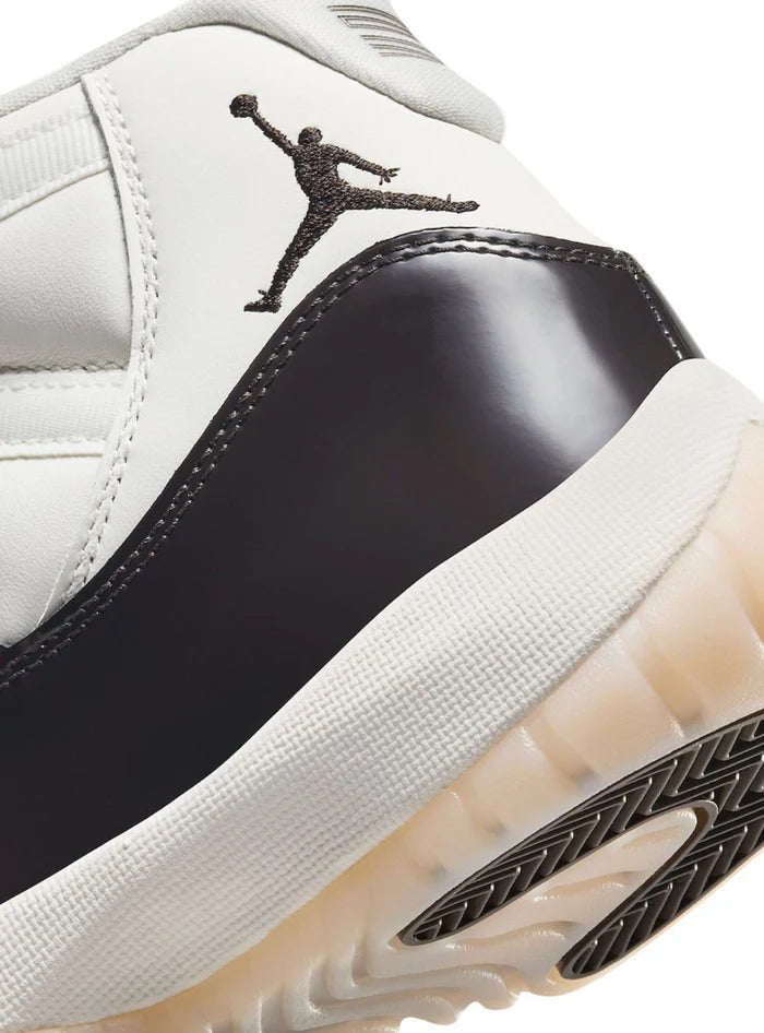 Air Jordan 11 Retro Neapolitan