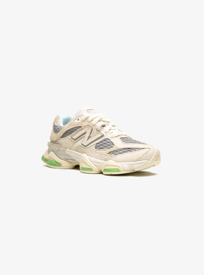 New Balance 9060 Bricks & Wood