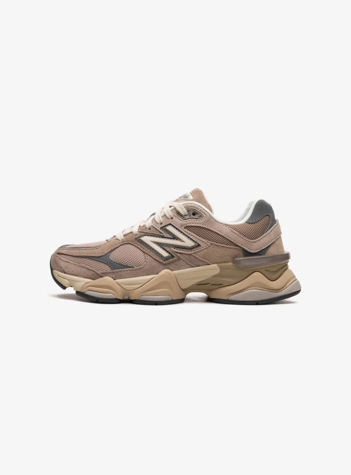 New Balance 9060 Driftwood Castlerock