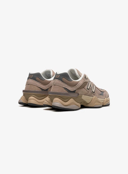 New Balance 9060 Driftwood Castlerock