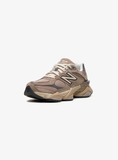 New Balance 9060 Driftwood Castlerock