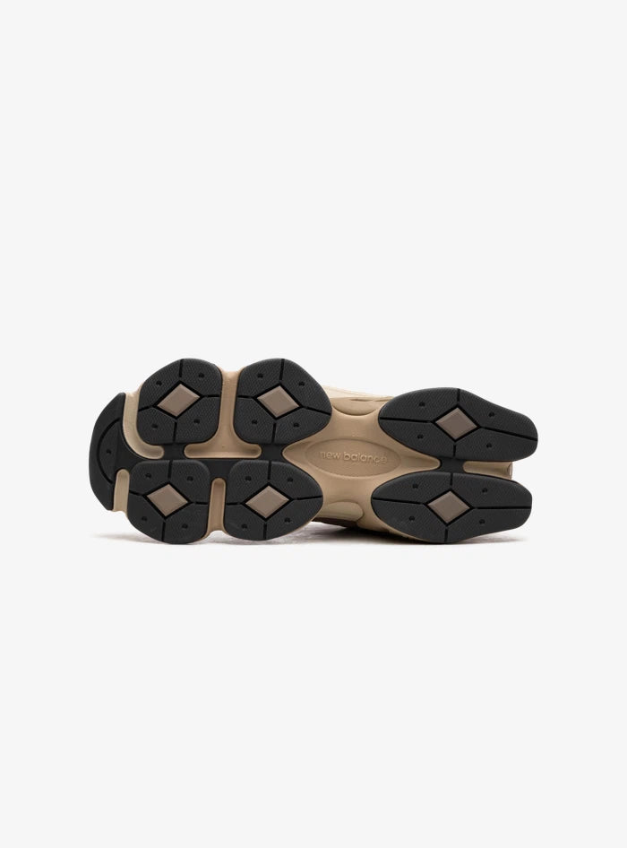 New Balance 9060 Driftwood Castlerock