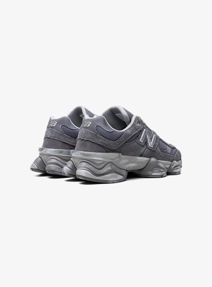 New Balance 9060 Magnet