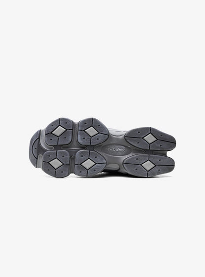 New Balance 9060 Magnet