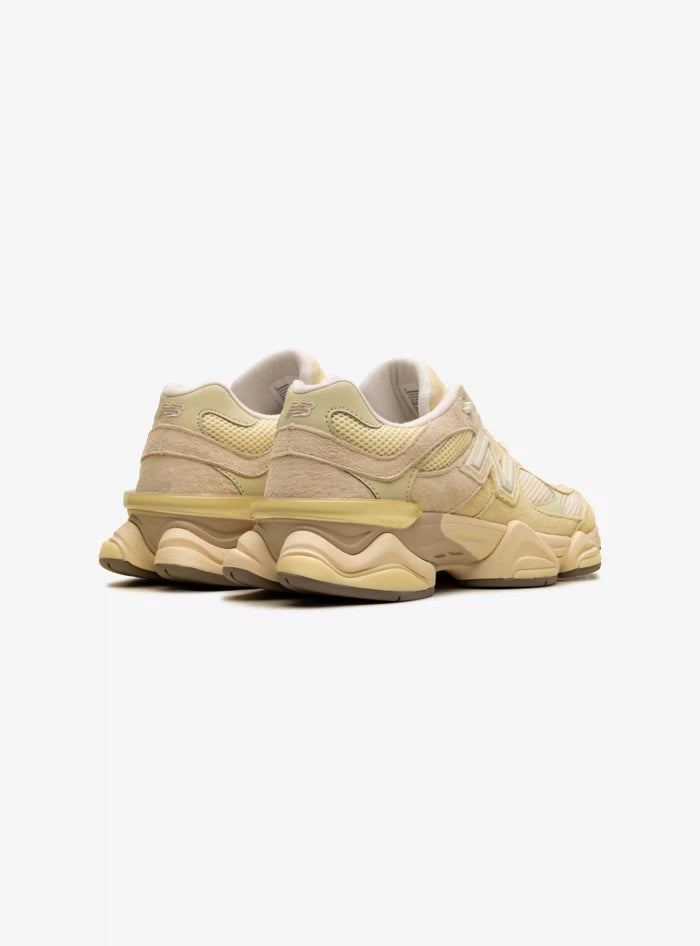 New Balance 9060 Parchement