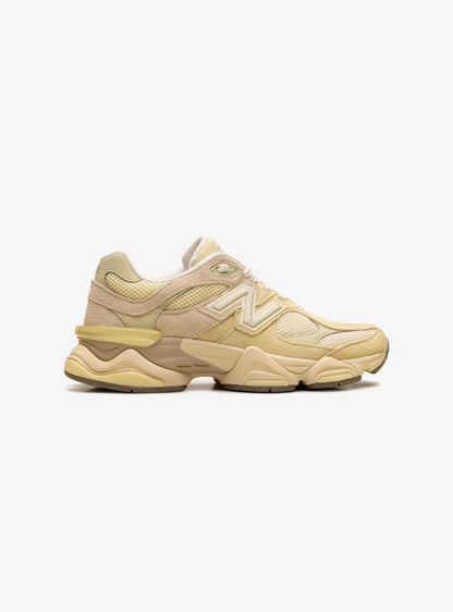 New Balance 9060 Parchement