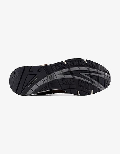 New Balance 991v1 Luxe Suede MiUK Cocoa