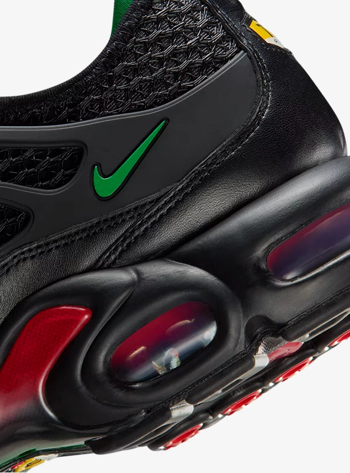 Nike Air Max Plus Homecoming Black