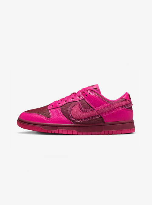 Nike Dunk Low Valentine's Day