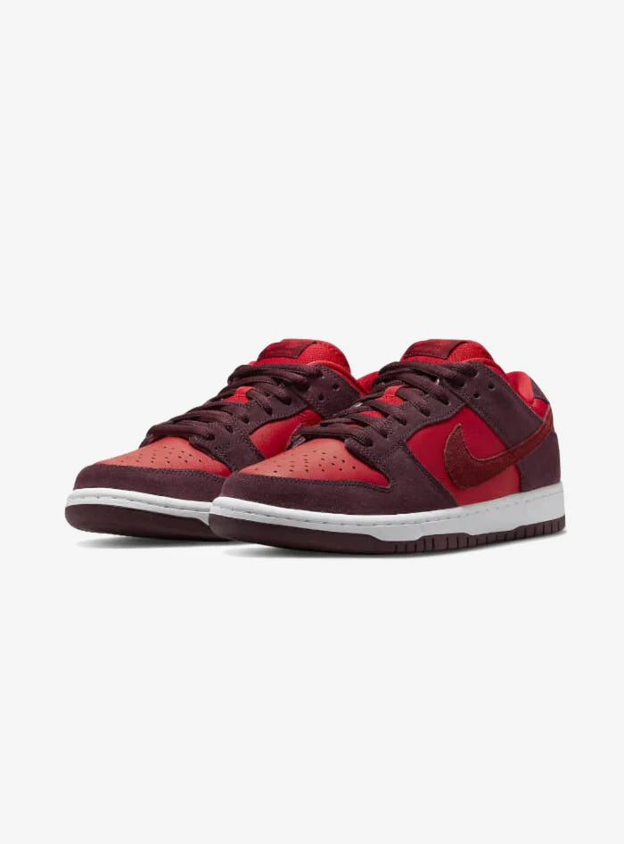 Nike SB Dunk Low Cherry