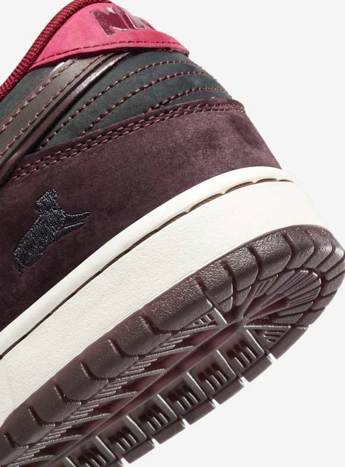 Nike SB Dunk Low Riot Skateshop