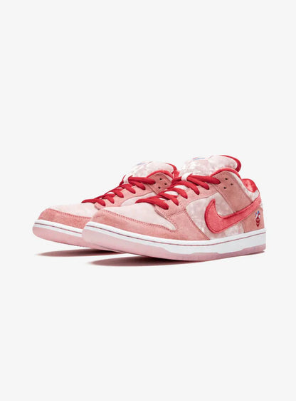 Nike SB Dunk Low StrangeLove Skateboards