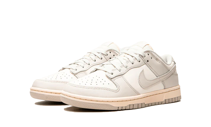 Dunk Low Light Bone