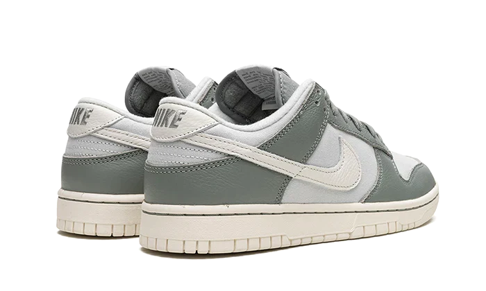 Dunk Low Mica Green